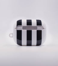 Load image into Gallery viewer, Newcastle 97/99 Home AirPods Case