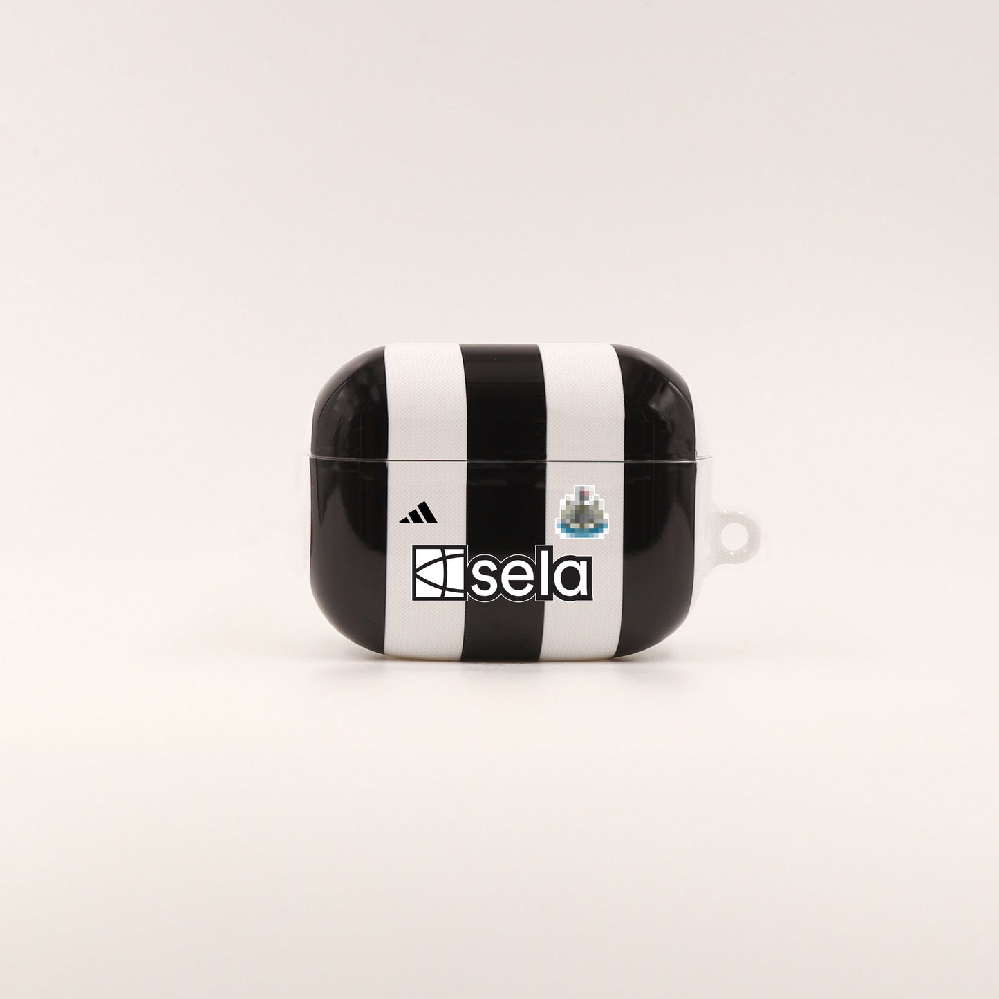 Newcastle 24/25 Home AirPods Case