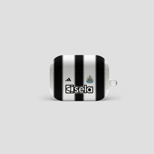 Load image into Gallery viewer, Newcastle 25/26 Home AirPods Case
