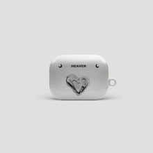 將圖片載入圖庫檢視器 Sara Landry Heaven AirPods Case

