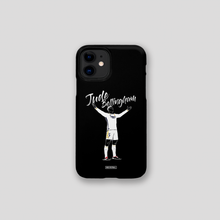 將圖片載入圖庫檢視器 Jude Bellingham Celebration Hand Sketched Phone Case
